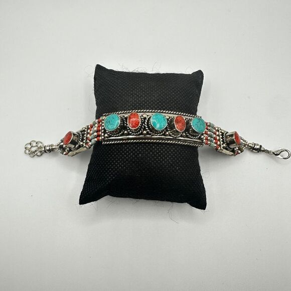 Absolutely amazing southwest style, silver plated and composite stone bracelet! - Picture 11 of 11